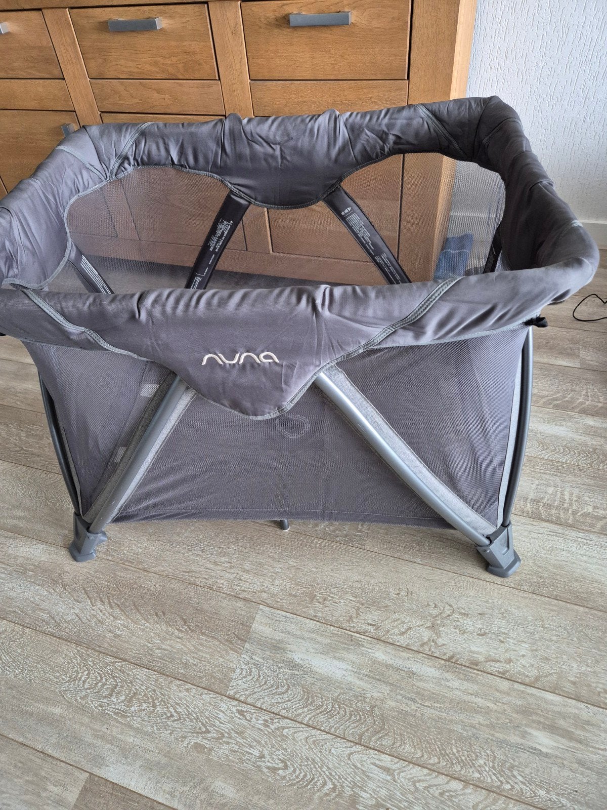 Nuna Sena Aire Reiswieg/Box - Zo goed als nieuw, Ophalen