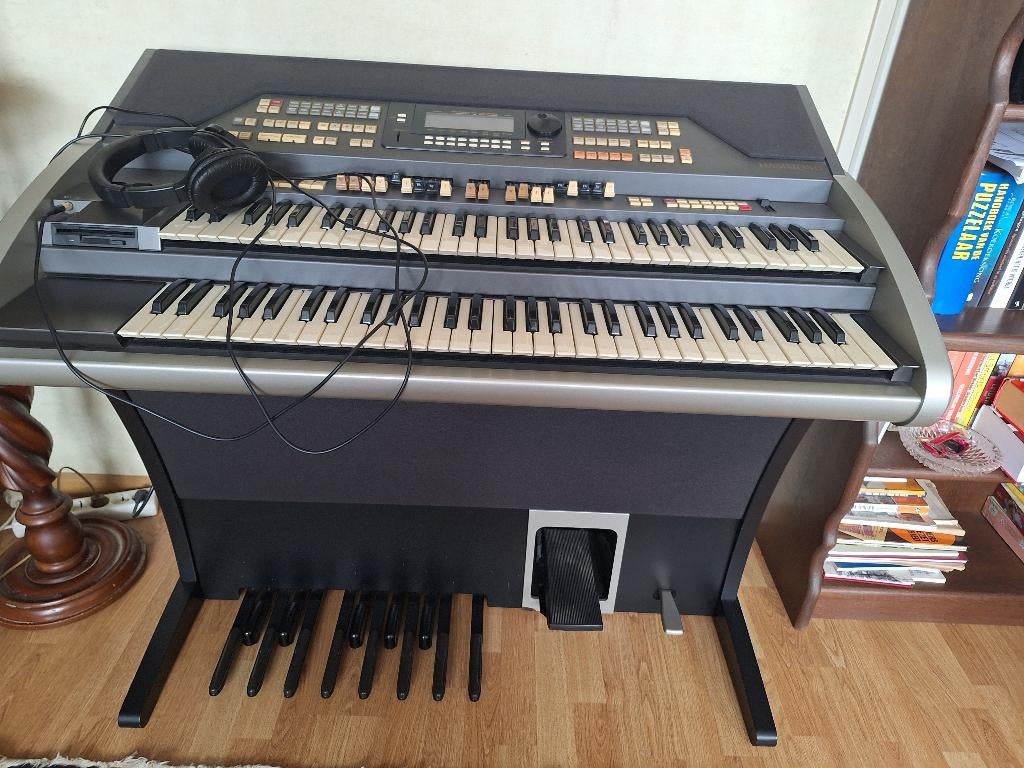 Hammond orgel XE-1, Muziek en Instrumenten, Ophalen, Zo goed als nieuw, 2 klavieren, Hammondorgel