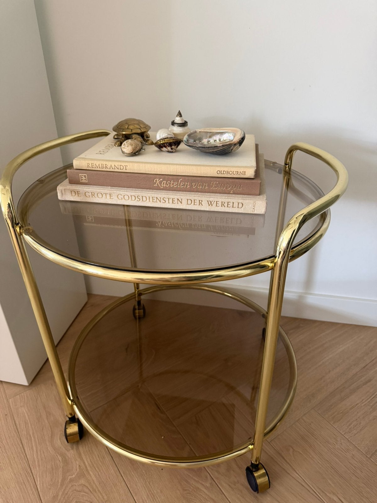 Hollywood regency serveerwagen drankenkarretje messing goud, Minder dan 55 cm, Gebruikt, Rond, Glas