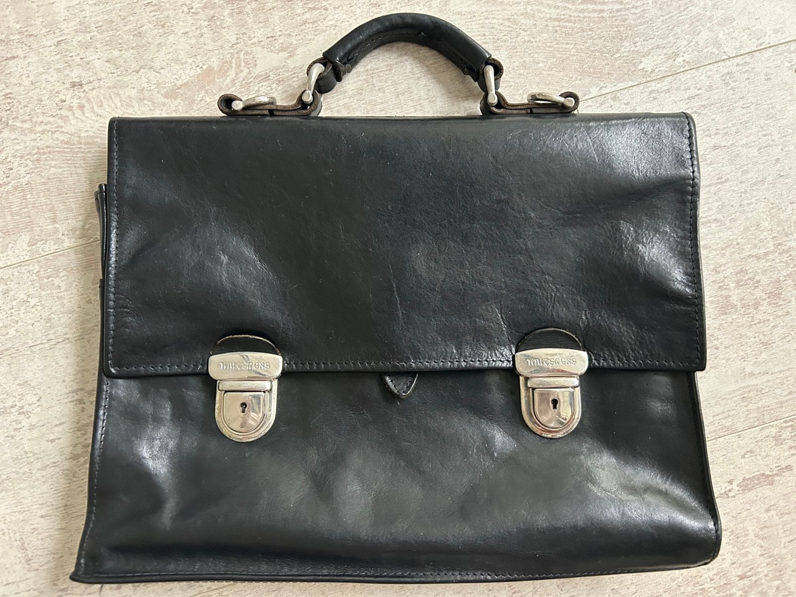 Prachtige leren kleine aktetas Mutsaers The Walker, 30 tot 40 cm, Minder dan 30 cm, Zwart, Aktetas of Boekentas