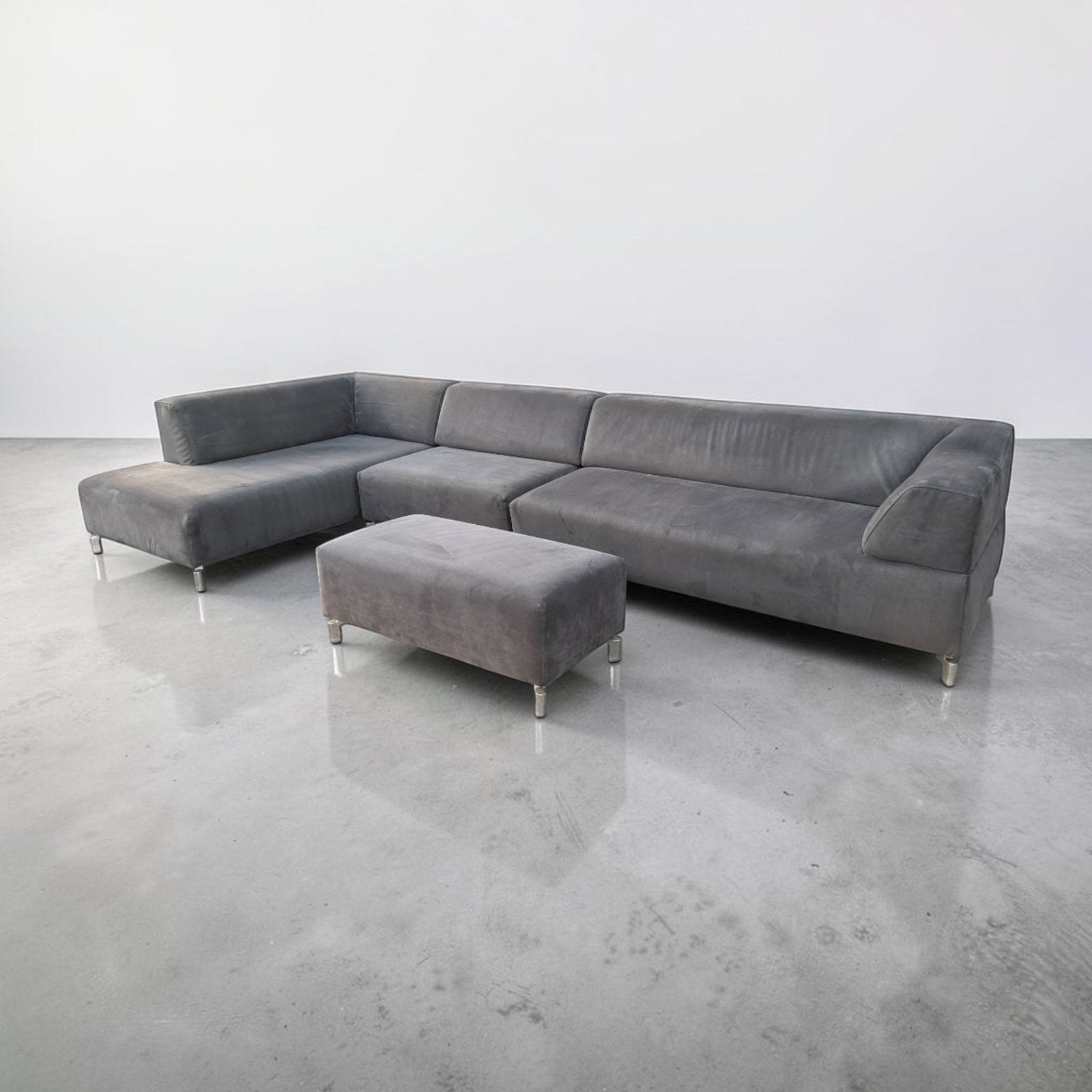 GRATIS LEVERING | LEOLUX FAYA LOBI ALCANTARA + HOCKER, Huis en Inrichting, Hoekbank, 300 cm of meer, Ophalen of Verzenden, Zo goed als nieuw