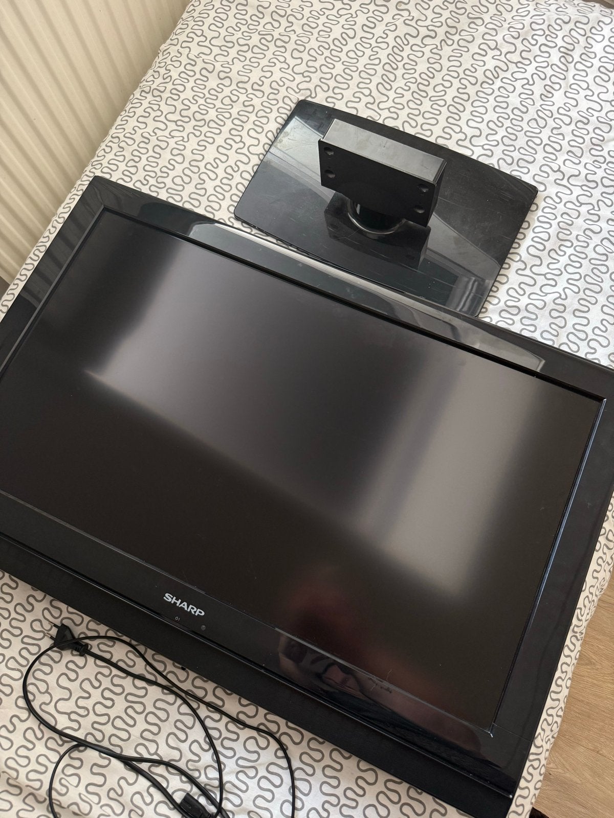 Sharp LCD TV LC-32S7E-BK - Defect voor onderdelen/klusser, Ophalen, LCD, 80 tot 100 cm, Niet werkend