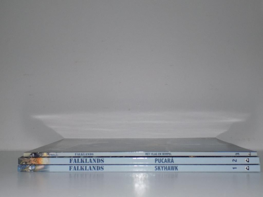 Falklands ~ Complete serie 1 t/m 3 [hc & sc], Complete serie of reeks, Ophalen of Verzenden, Zo goed als nieuw