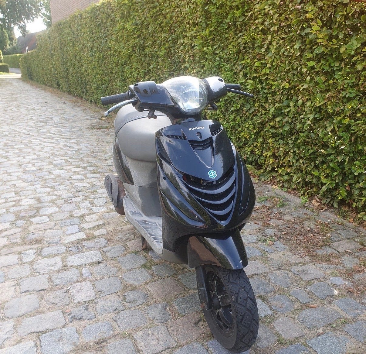 Gezocht Oude bromfiets of scooter gezocht voor schoolproject, Ophalen of Verzenden, Gebruikt