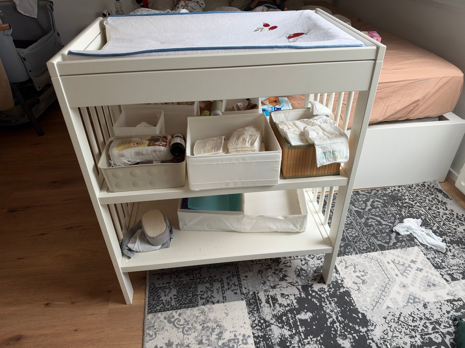 Baby aankleedtafel / commode, 50 tot 70 cm, Ophalen of Verzenden, Zo goed als nieuw, 75 tot 100 cm