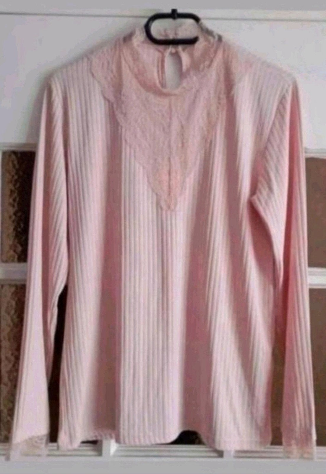 Zalm roze shirt met kant afgezet xl
Niet gedragen, Kleding | Dames, T-shirts, Vero Moda, Maat 42/44 (L), Ophalen of Verzenden