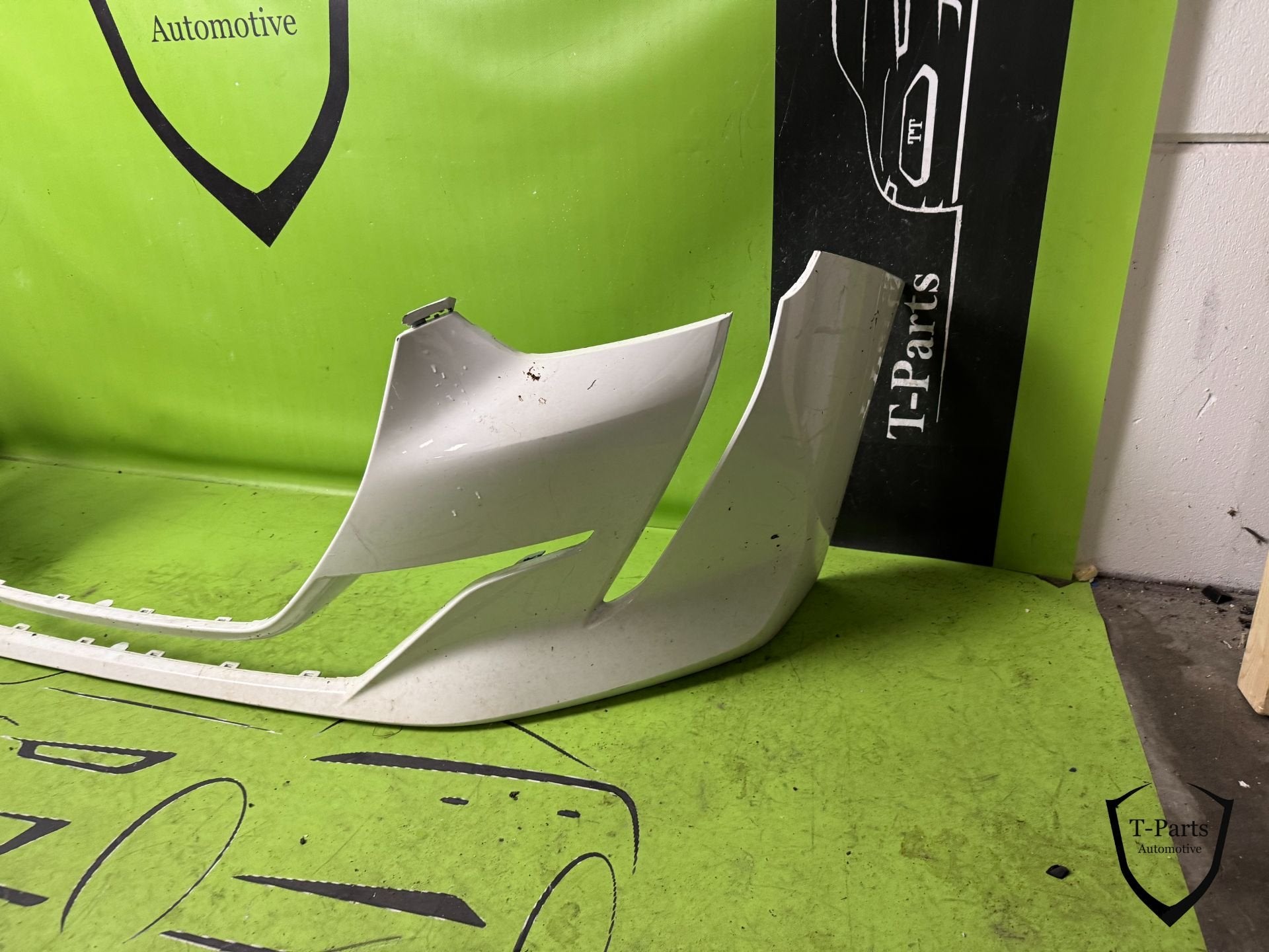 peugeot 208 voorbumper bumper 19+, Auto-onderdelen, Carrosserie en Plaatwerk, Taurusavenue 1
2132 LS  Hoofddorp, NL, Gebruikt