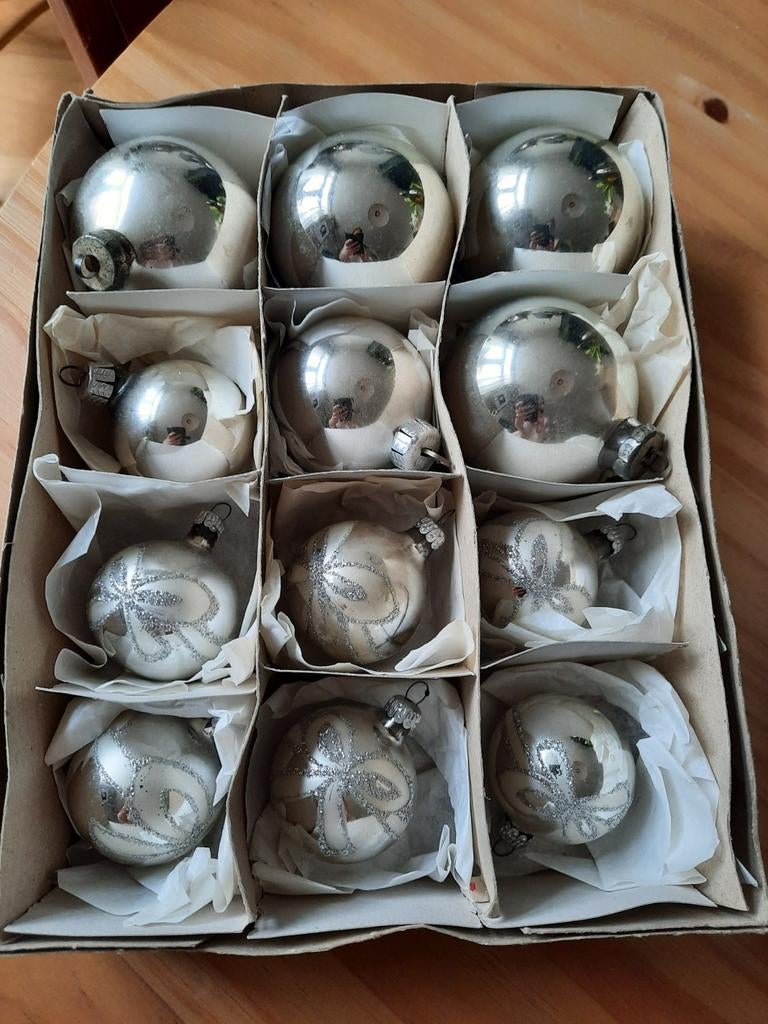 Doos 12 x antiek oude kerstballen glas, Diversen, Kerst, Ophalen of Verzenden