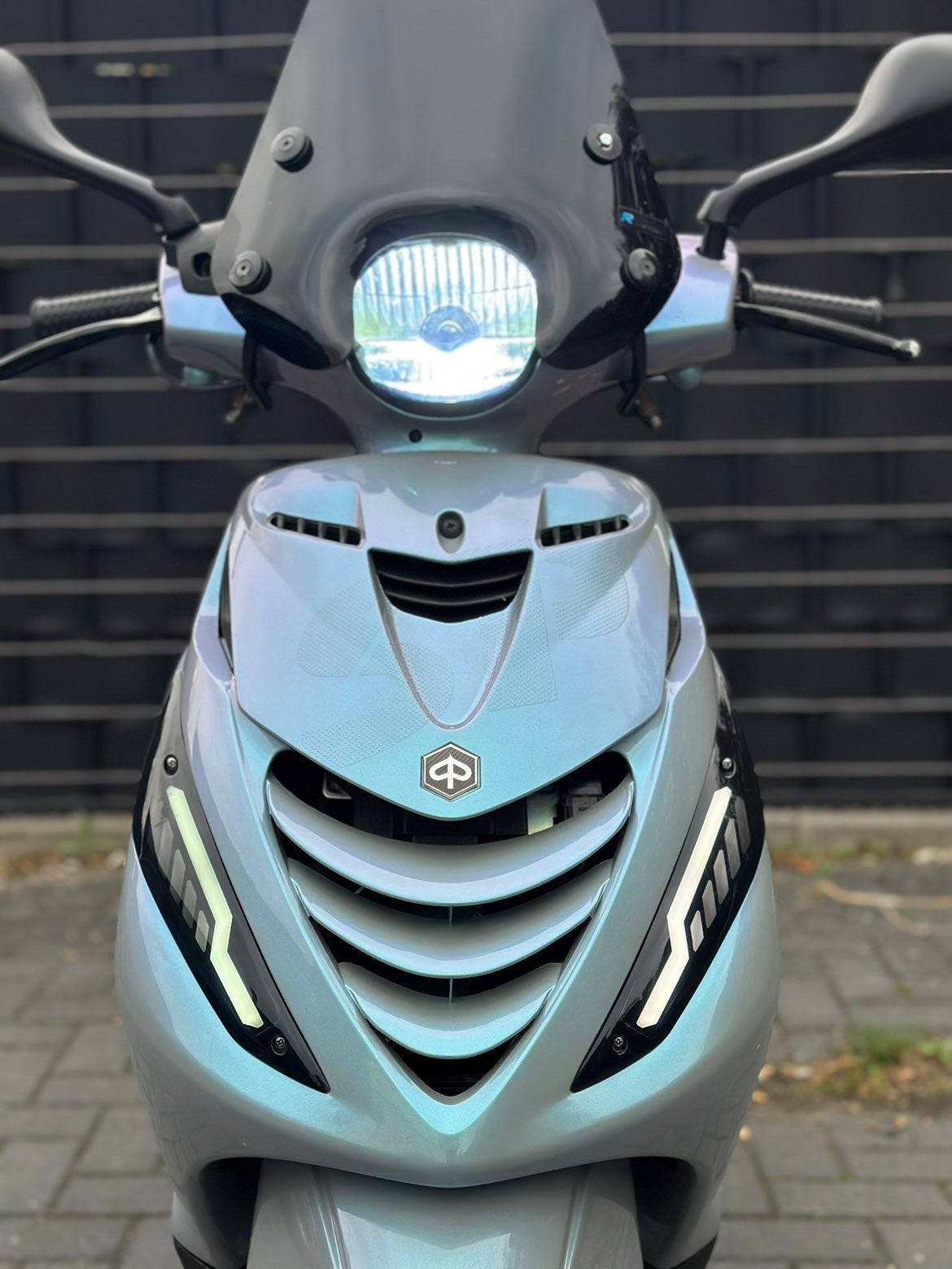 Piaggio zip full option 2022 1e eigenaar, Fietsen en Brommers, Scooters | Piaggio, Ophalen, Zip, Zo goed als nieuw, Benzine