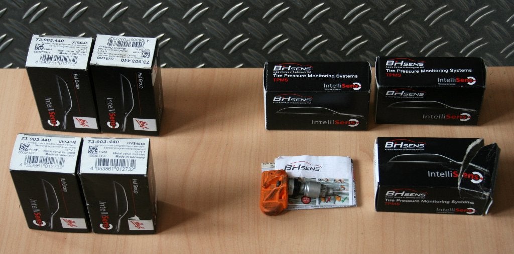 Huf / HBsens TPMS sensoren UVS4040, €60 per set van 4, Auto-onderdelen, Ophalen, Nieuw, Universele onderdelen