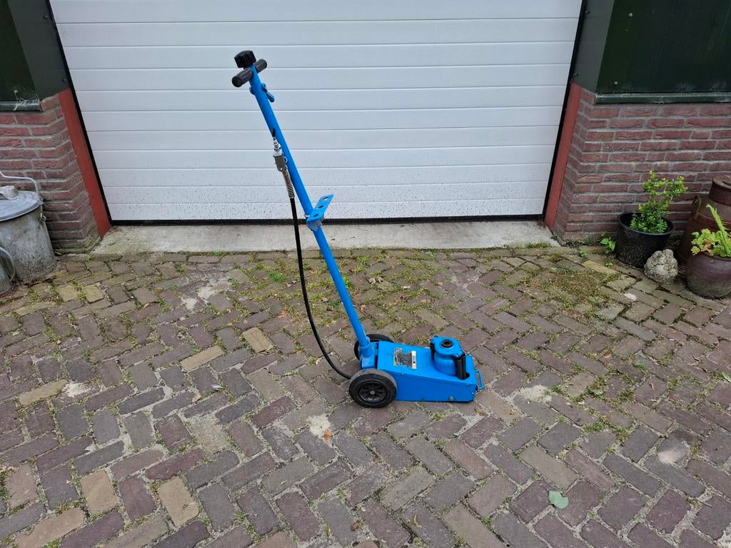 Luchtkrik 22 ton - Opknapper, Auto diversen, Krikken, Gebruikt, Potkrik, Pneumatisch, Ophalen