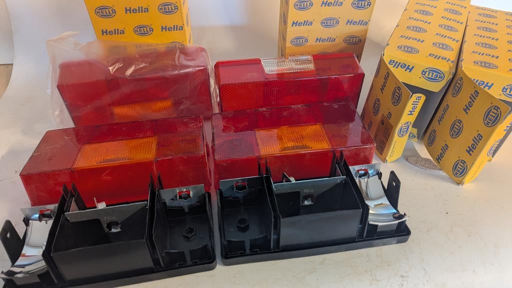 Hella Achterlichten Set - Nieuw in Doos, Ophalen of Verzenden, Nieuw, Universele onderdelen