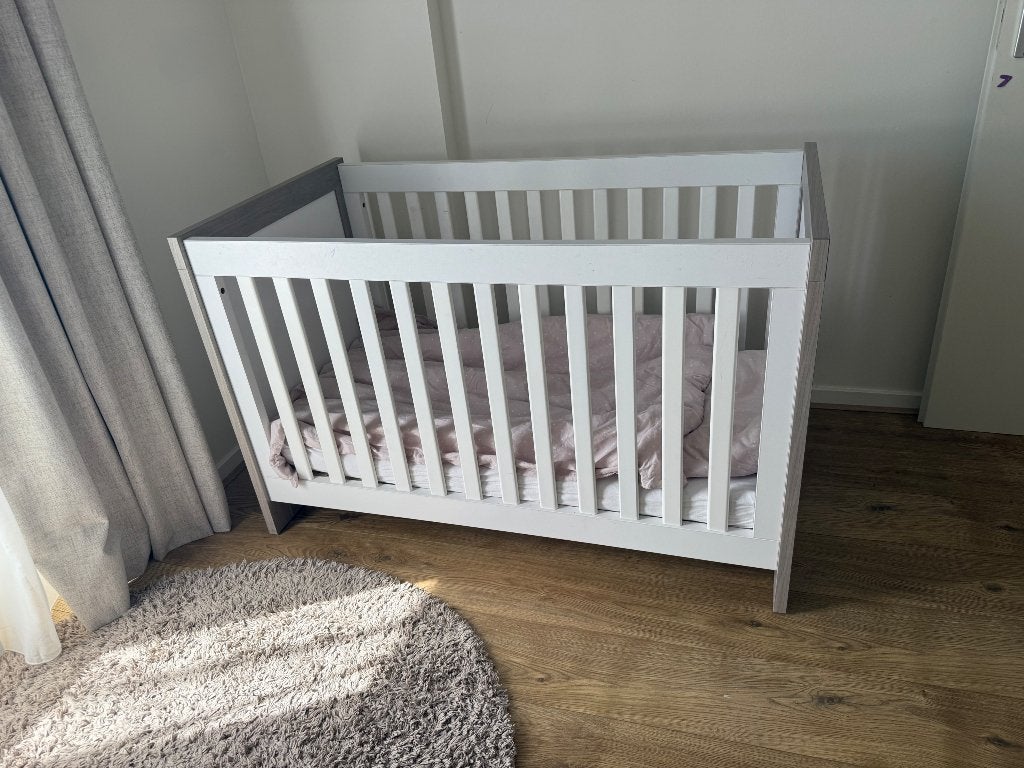 Ledikant (babybedje) ZGAN!, Zo goed als nieuw, Minder dan 140 cm, Minder dan 70 cm, Ophalen