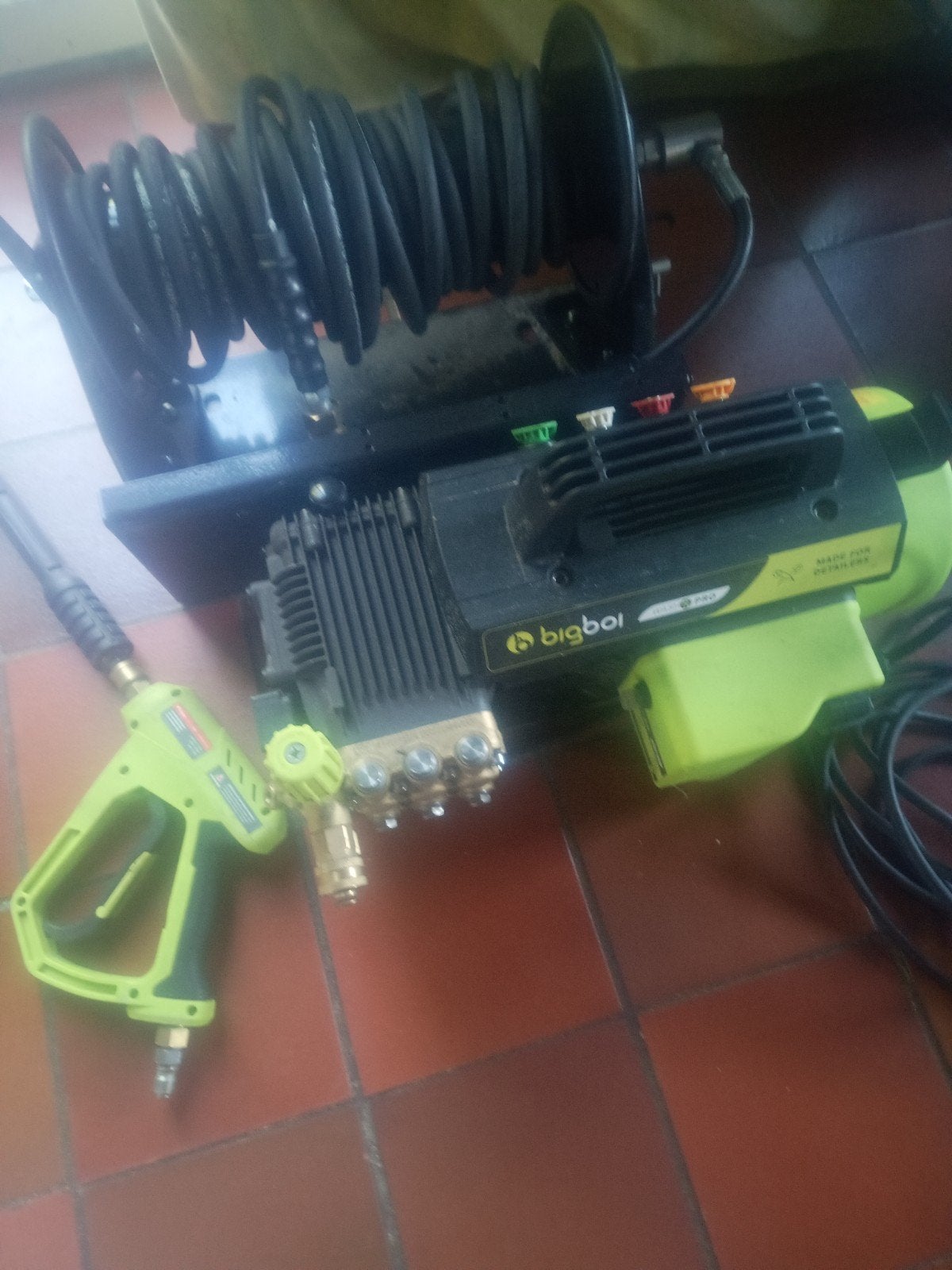 Bigboi Hogedrukreiniger met slanghaspel washRpro, Ophalen