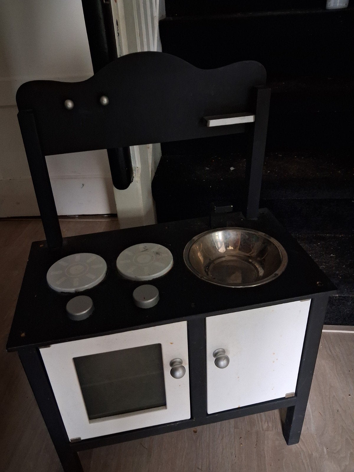 Houten Speelkeuken met Oven en Spoelbak - Zwart/Wit, Kinderen en Baby's, Speelgoed | Speelkeukens, Ophalen, Gebruikt, Hout, Speelkeuken