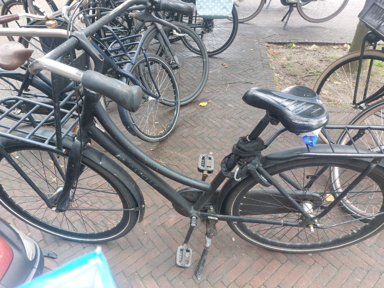 Zwarte Omafiets 28 inch met Versnellingen en Terugtraprem, Fietsen en Brommers, 53 tot 56 cm, Ophalen, Zo goed als nieuw