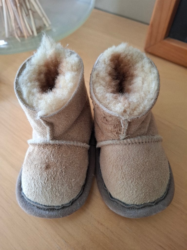 BABYSLOFJES MET BONT, Ophalen of Verzenden, Zo goed als nieuw, Meisje, Laarsjes
