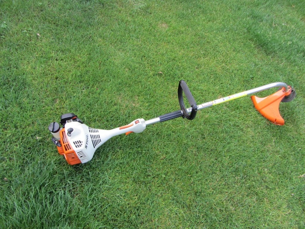 TE KOOP STIHL BENZINE GRASTRIMMER, Tuin en Terras, Ophalen, Zo goed als nieuw, 10 tot 30 cm, Stihl