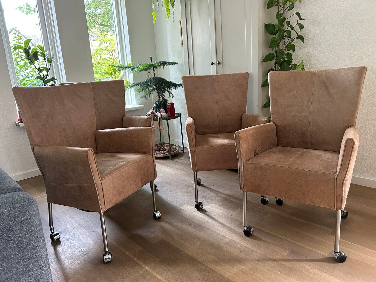 HVS Eetkamerstoelen taupe met verstelbare rugleuning, Huis en Inrichting, Ophalen, Bruin, Leer, Zo goed als nieuw