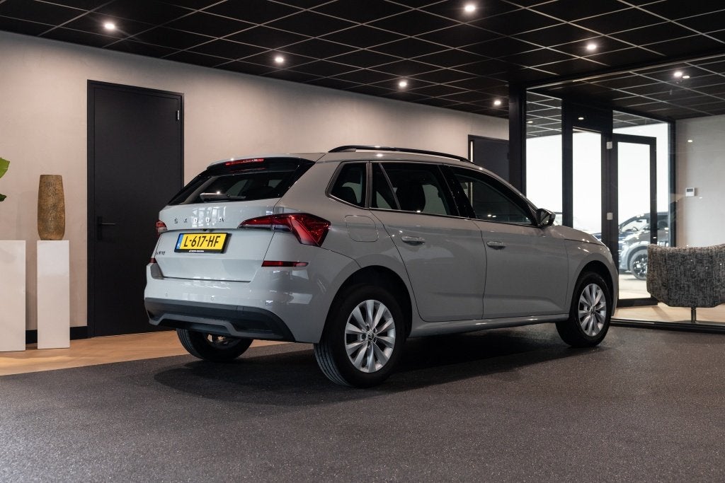 Skoda Kamiq 1.0 TSI Bns Edition | Pano | Leder | Trekhaak |, Auto's, Skoda, Gebruikt, 49 €/maand, Handgeschakeld, 3 cilinders