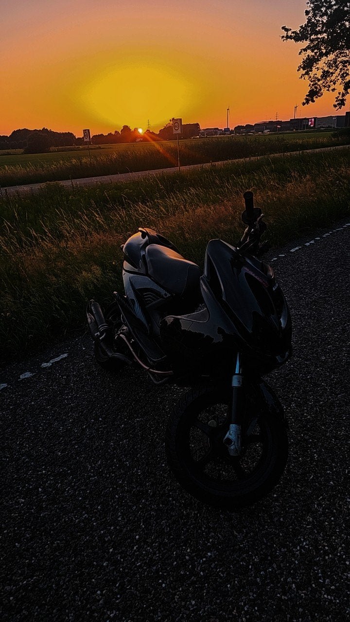 Waardepeiling Aerox 70cc Malossi Sport, Fietsen en Brommers, Brommers | Overige merken, Zo goed als nieuw, Maximaal 45 km/u, Ophalen