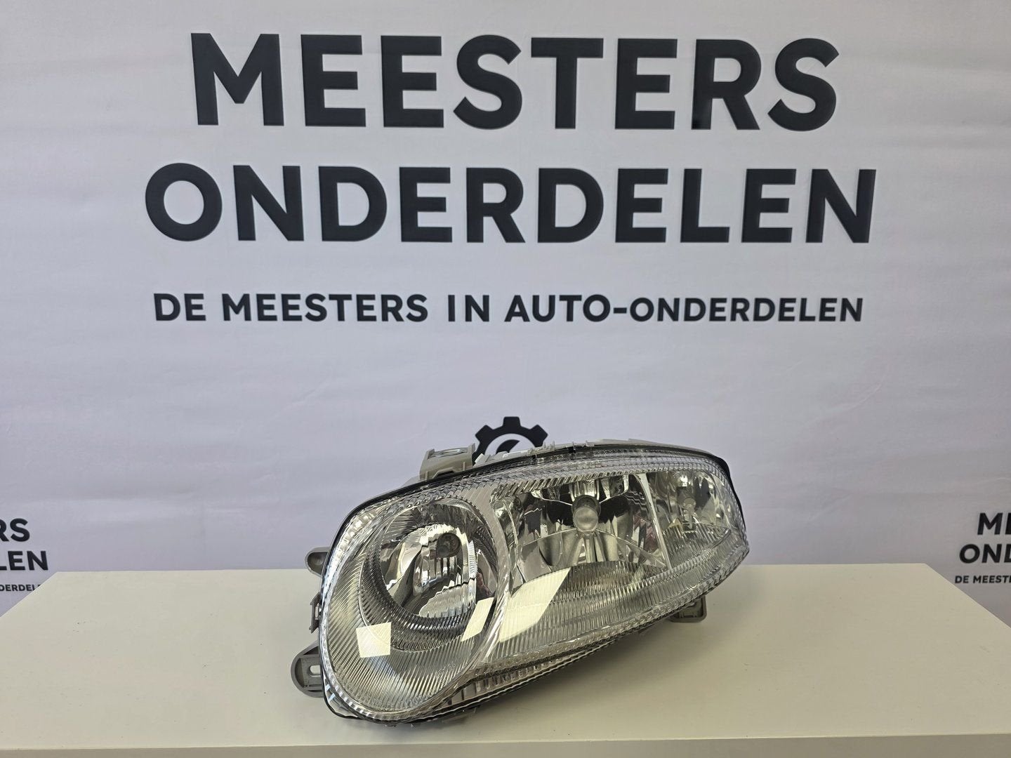 Alfa Romeo 147 (937) Koplamp links 46826196, Auto-onderdelen, Verlichting, -, -, Nieuw, Ophalen of Verzenden