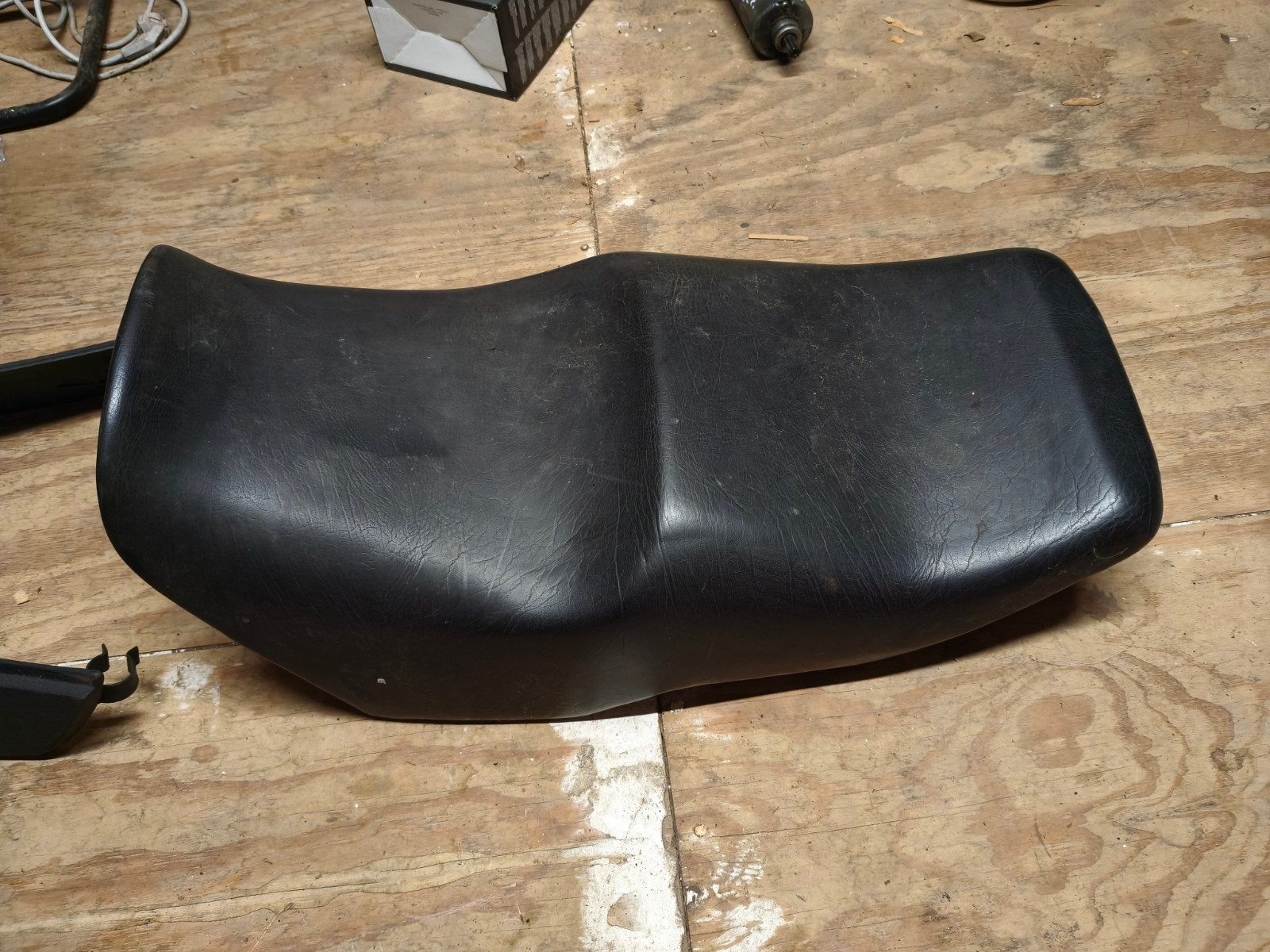 Verlaagd zadel+ bijbehorende tankflap bmw k75 k100 k1100, Motoren, Onderdelen | BMW, Ophalen of Verzenden