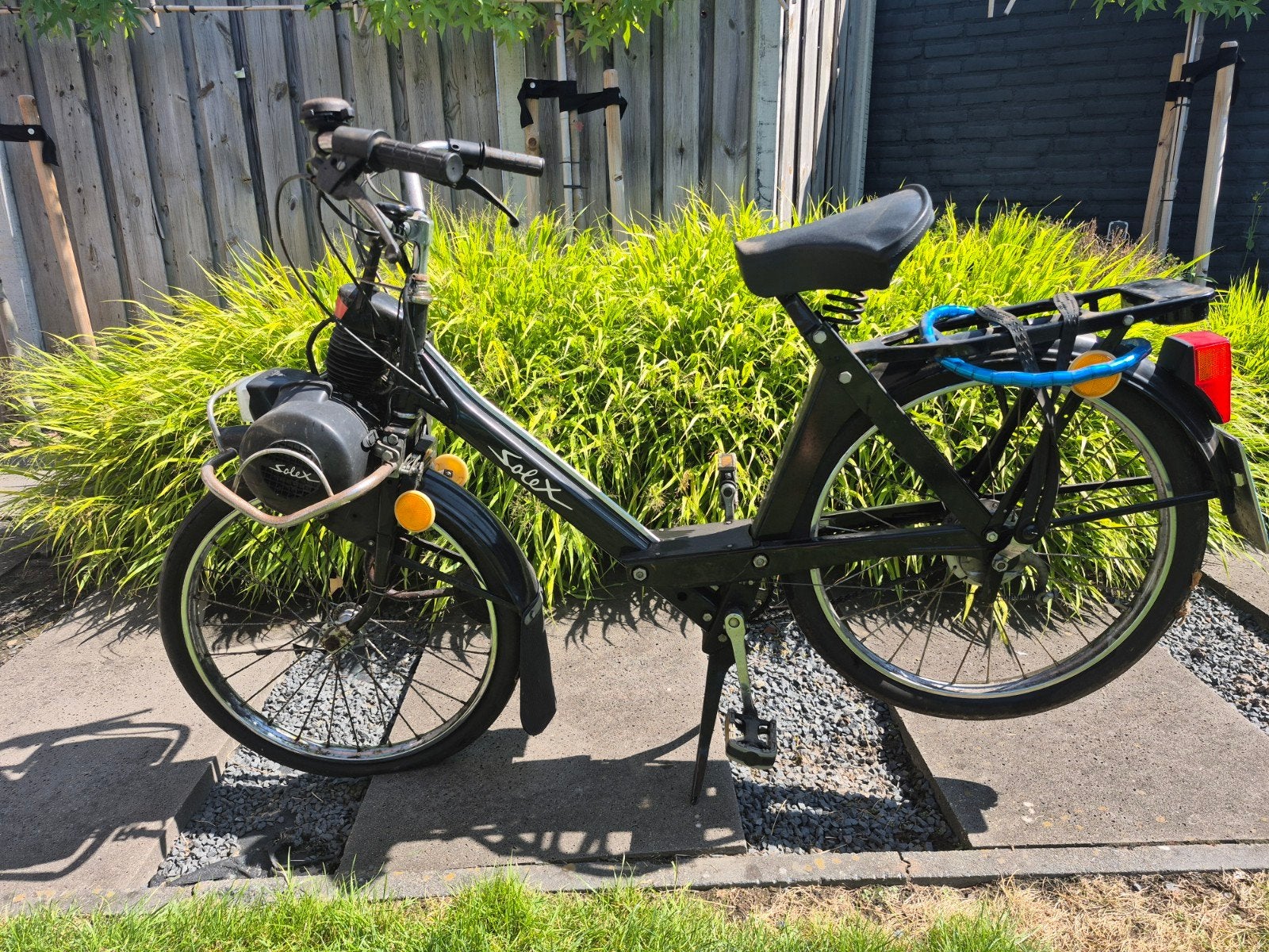 Leuke Solex met kenteken - Motor loopt netjes!, Fietsen en Brommers, Brommers | Solex, Ophalen, Gebruikt, Maximaal 25 km/u