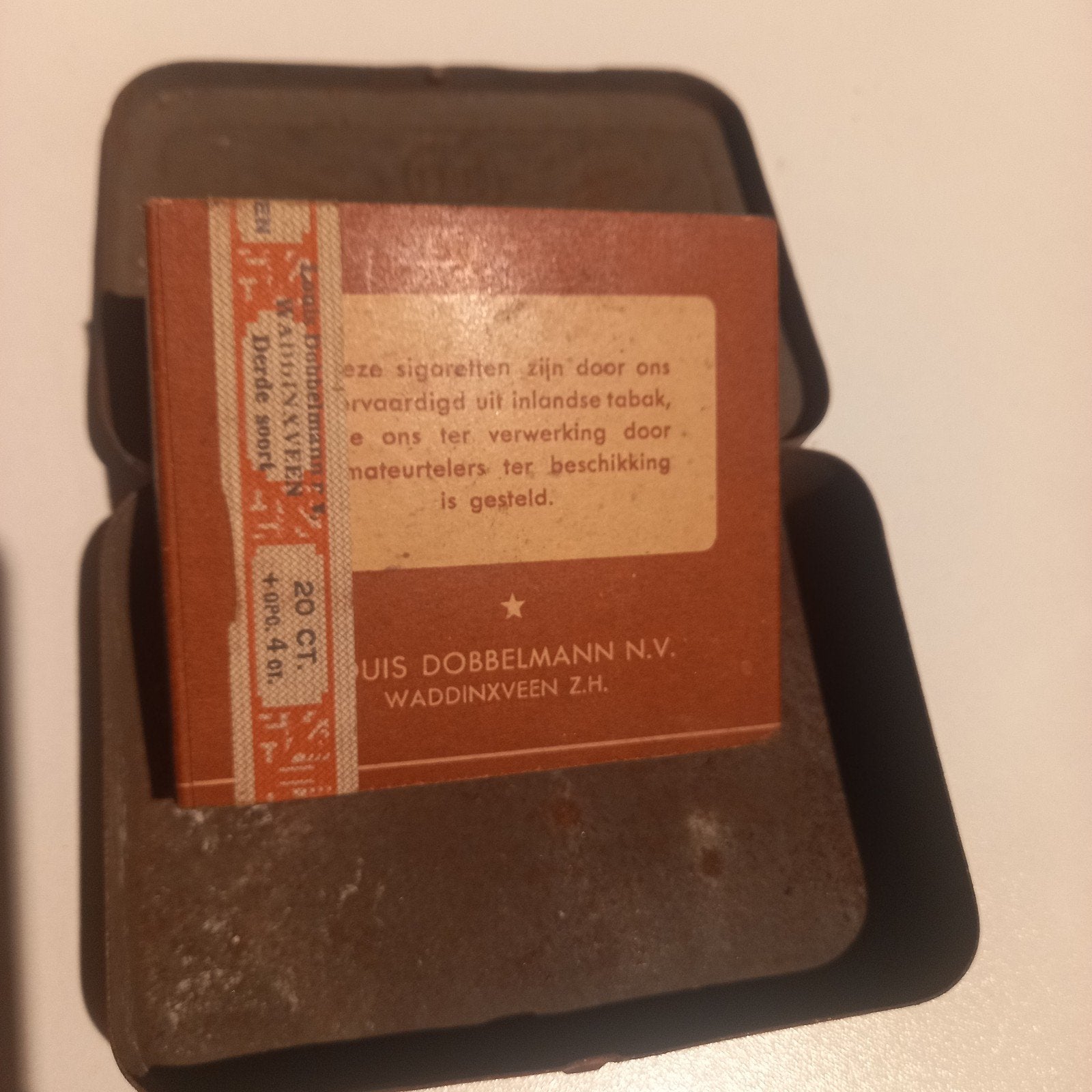 Vintage sigarettenblikje met pakje 'Amateur Sigaretten', Ophalen of Verzenden, Gebruikt, Tabaksdoos of Verpakking