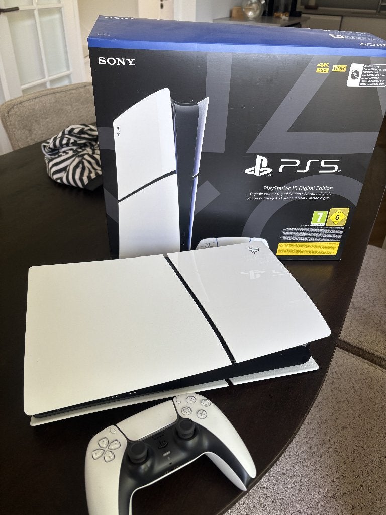 PS5 aangeboden ter ruil voor PS5 Pro, Spelcomputers en Games, Spelcomputers | Sony PlayStation 5, Ophalen, Zo goed als nieuw, Playstation 5 Digital