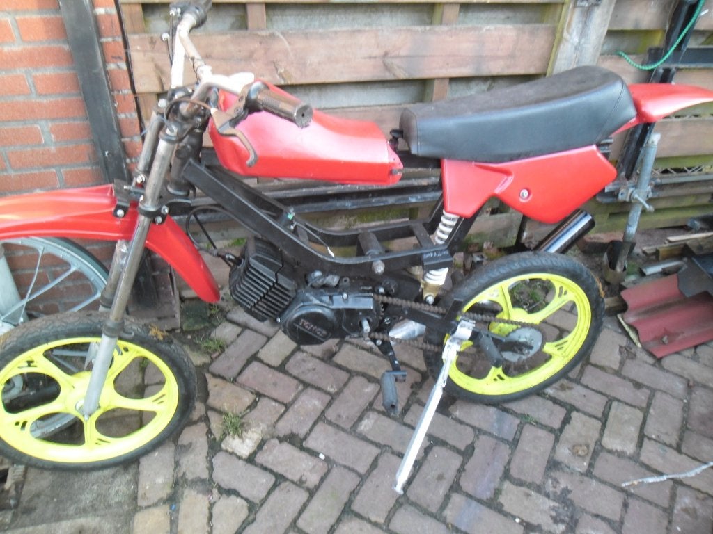 tomos crosser zonder kenteken 70cc blok plus onderdelen, Fietsen en Brommers, Ophalen, Gebruikt, Overige typen, Tomos