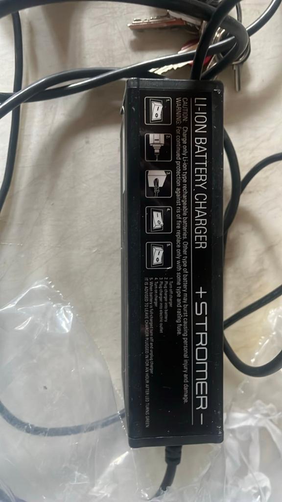 Stromer Li-ion Batterijladers st1, Ophalen of Verzenden, Zo goed als nieuw, Stromer