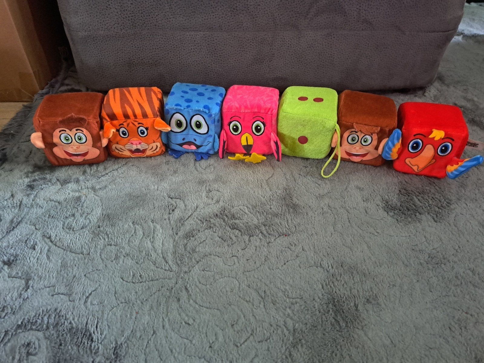 7 vierhoek knuffels, Gebruikt, Overige typen, Meerkleurig, Klein (minder dan 20 cm)