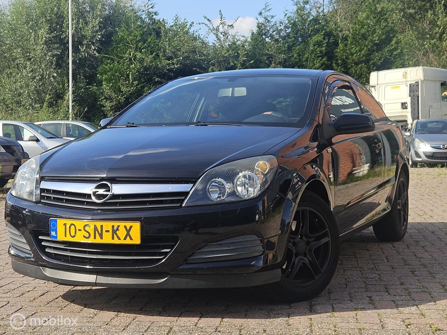 Opel Astra GTC 1.6 Cosmo Airco/cruise controle/Automaat/Nap, Auto's, Opel, 15 km/l, 4 cilinders, 1589 cc, 620 kg