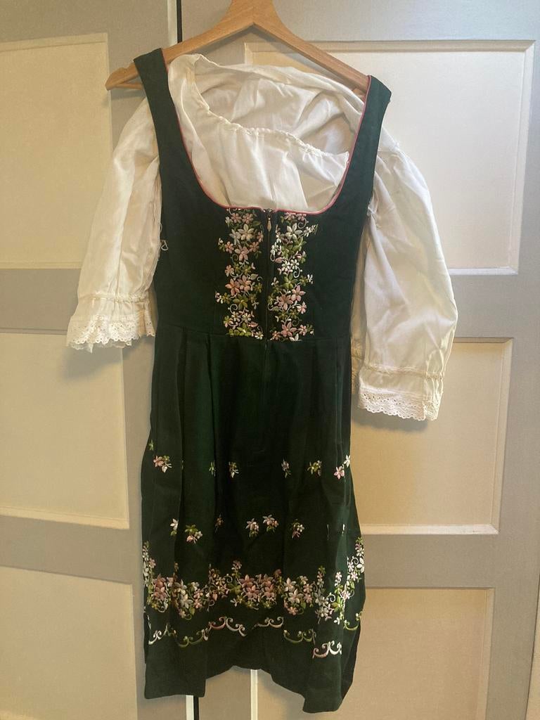 Dirndl mooie kwaliteit maat 34/36, Kleding | Dames, Carnavalskleding en Feestkleding, Ophalen, Zo goed als nieuw, Maat 34 (XS) of kleiner