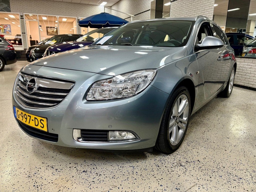 Opel INSIGNIA 2.0 CDTI CLIMAT / CRUISE / TREKHAAK / 2X PDC, Auto's, Opel, Voorwielaandrijving, Euro 5, 4 cilinders, Parkeersensor