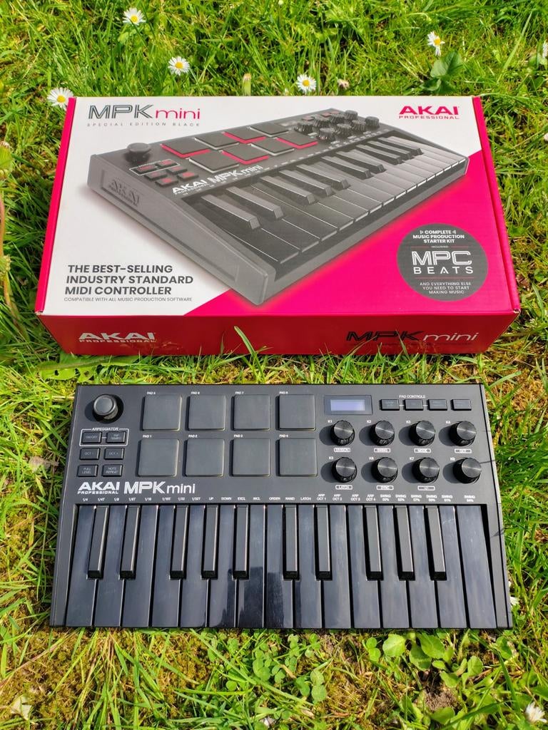 Akai MPK Mini v3 Special Edition Black, Muziek en Instrumenten, Midi-apparatuur, Zo goed als nieuw, Ophalen
