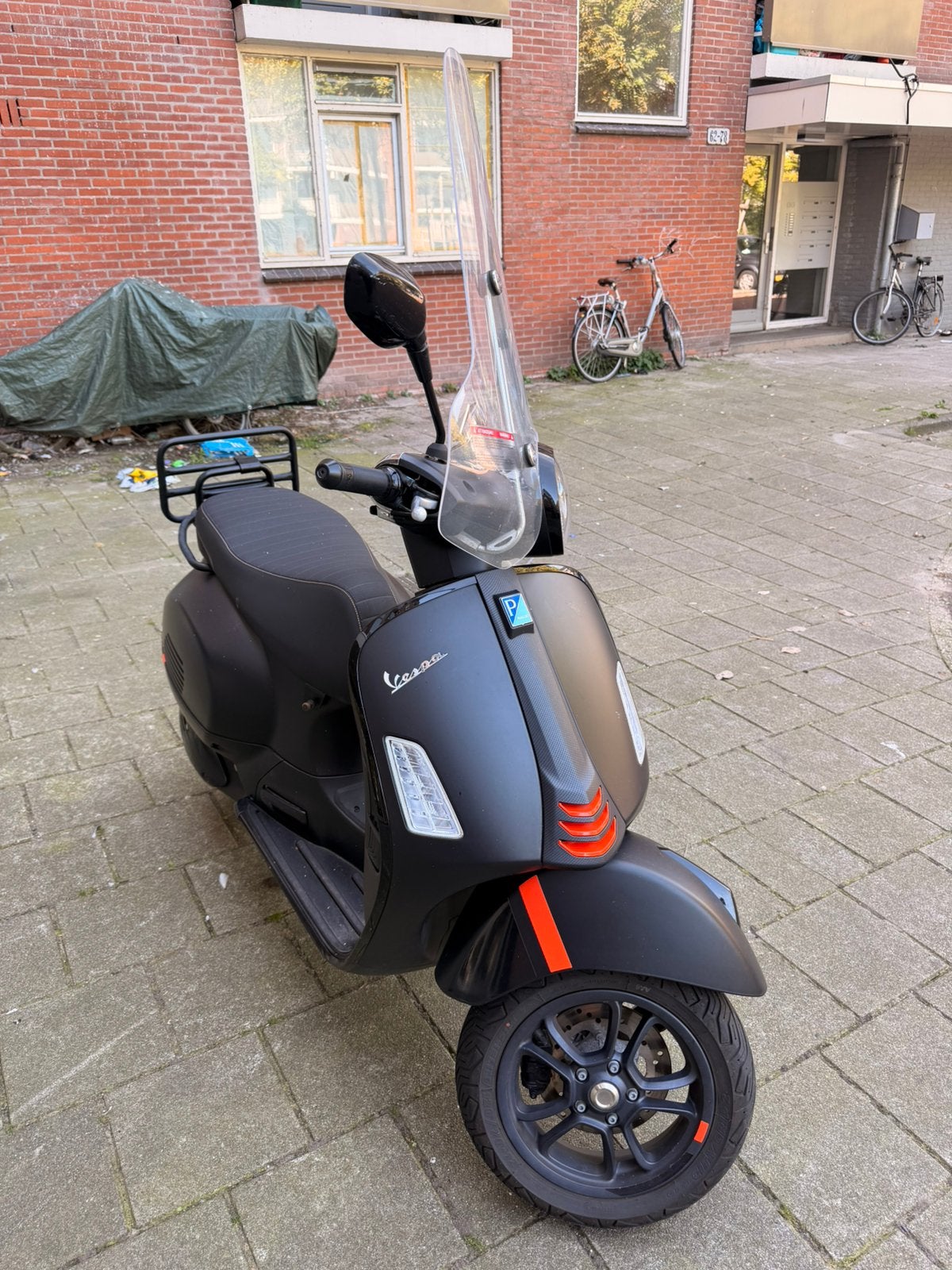 Vespa GTS 300 supersport 2023, Scooter, 300 cc, Particulier, ABS