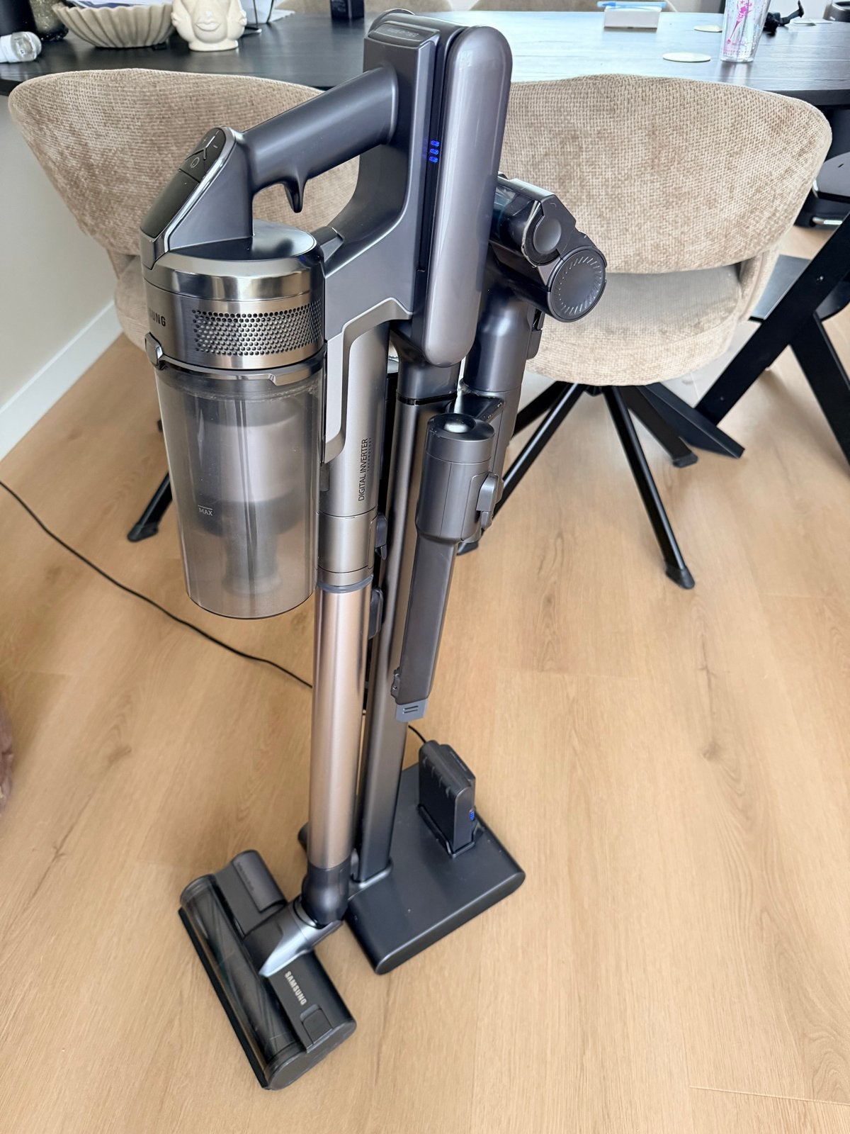 Samsung jet 90 met 2 batterijen - Gebruikt, werkt p, Ophalen, Gebruikt, Draadloos, Reservoir