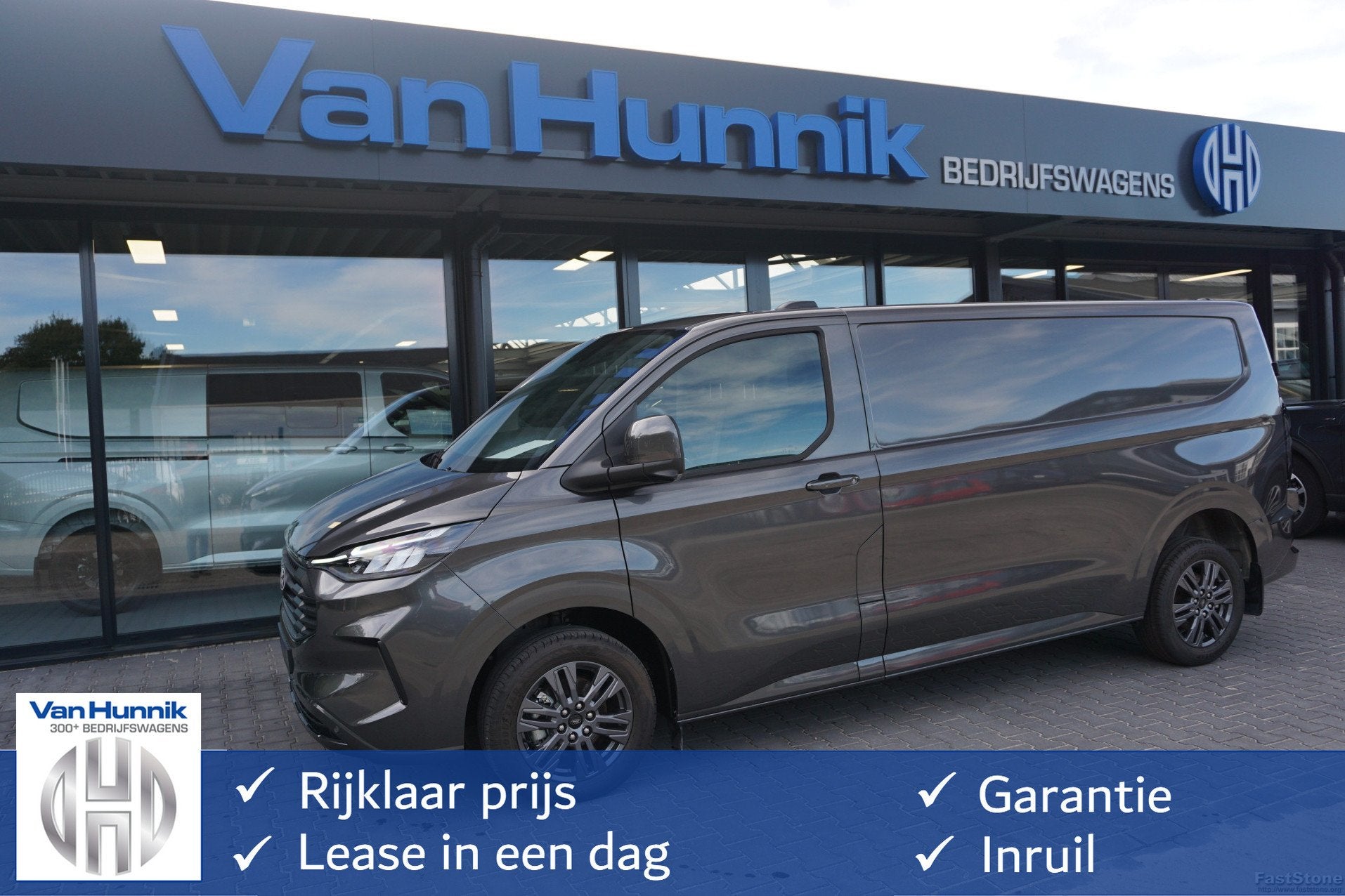 Ford Transit Custom 320L 2.5 PHEV Hybride 233PK Limited PRIJ, Auto's, Bestelauto's, 4 cilinders, 14 km/l, Bedrijf, Hybride Elektrisch/Benzine