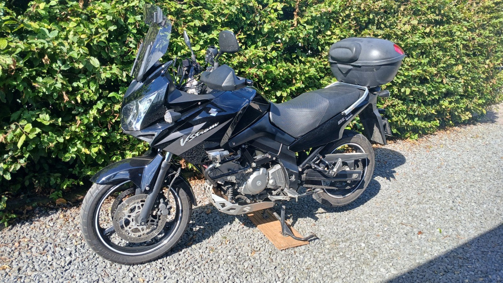 Suzuki V-Strom DL650   2005, Handvatverwarming, 2 cilinders, Motorrijbewijs A, Gebruikt