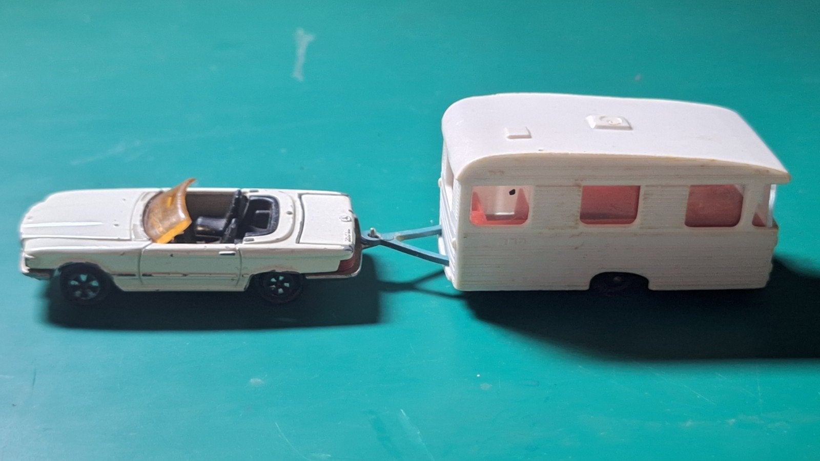 Majorette Mercedes 350 SL met caravan, Ophalen of Verzenden, Gebruikt, Auto