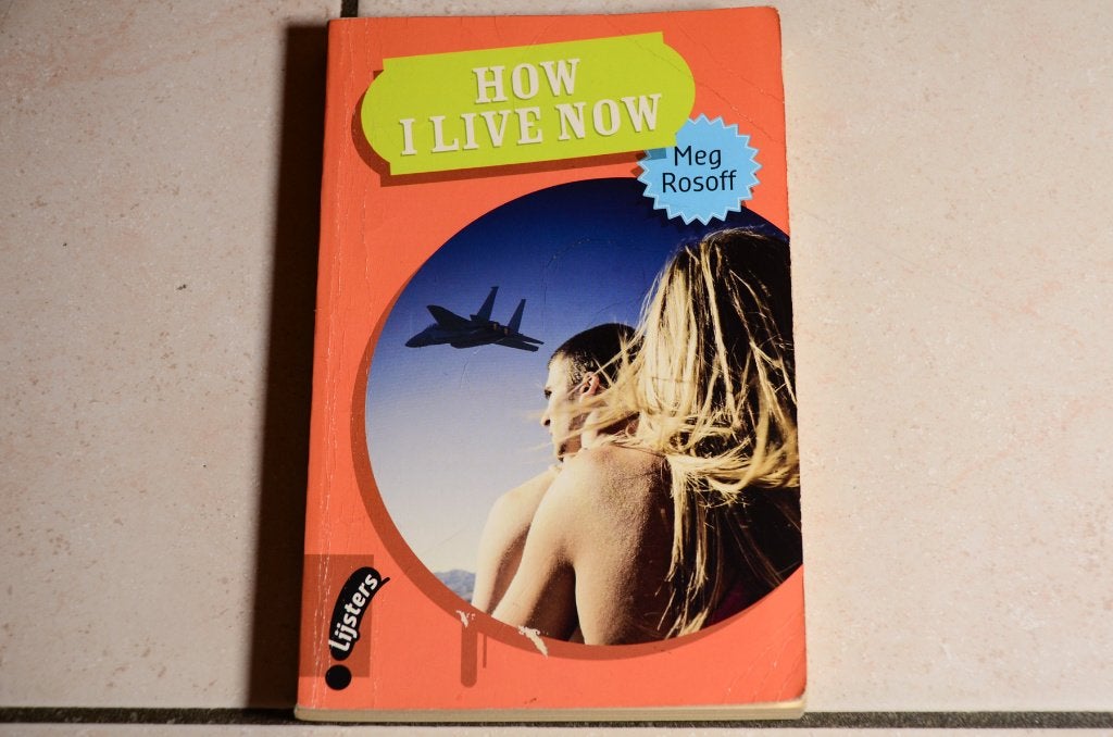 Young Blackbirds: How I live now / Meg Rosoff       , Ophalen of Verzenden, Zo goed als nieuw