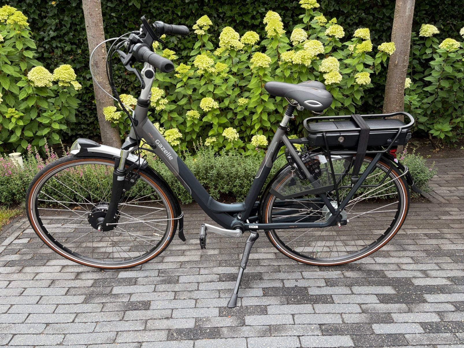 Gazelle Orange C8 HMB (57 cm), Ophalen of Verzenden, Zo goed als nieuw, 50 km per accu of meer, 55 tot 59 cm