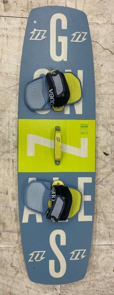 North Gonzales Kiteboard - zo goed als nieuw 142cm, Ophalen, Twintip, Kiteboard, Zo goed als nieuw