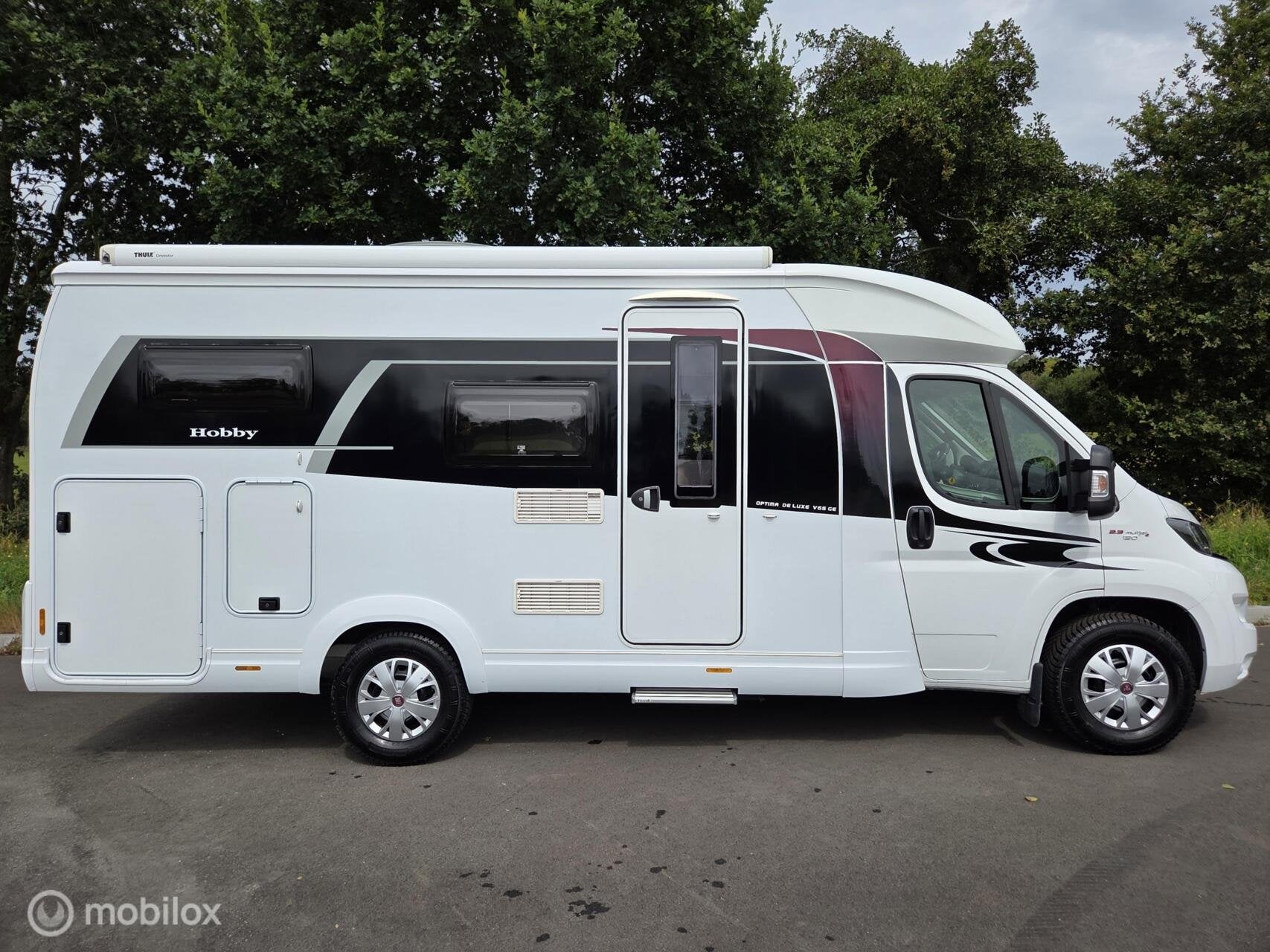 Hobby V65 GE 50 Years 2018 ☆Enkele bedden-51dkm-Euro-6 ☆, Hobby, Bedrijf, Half-integraal, Achteruitrijcamera