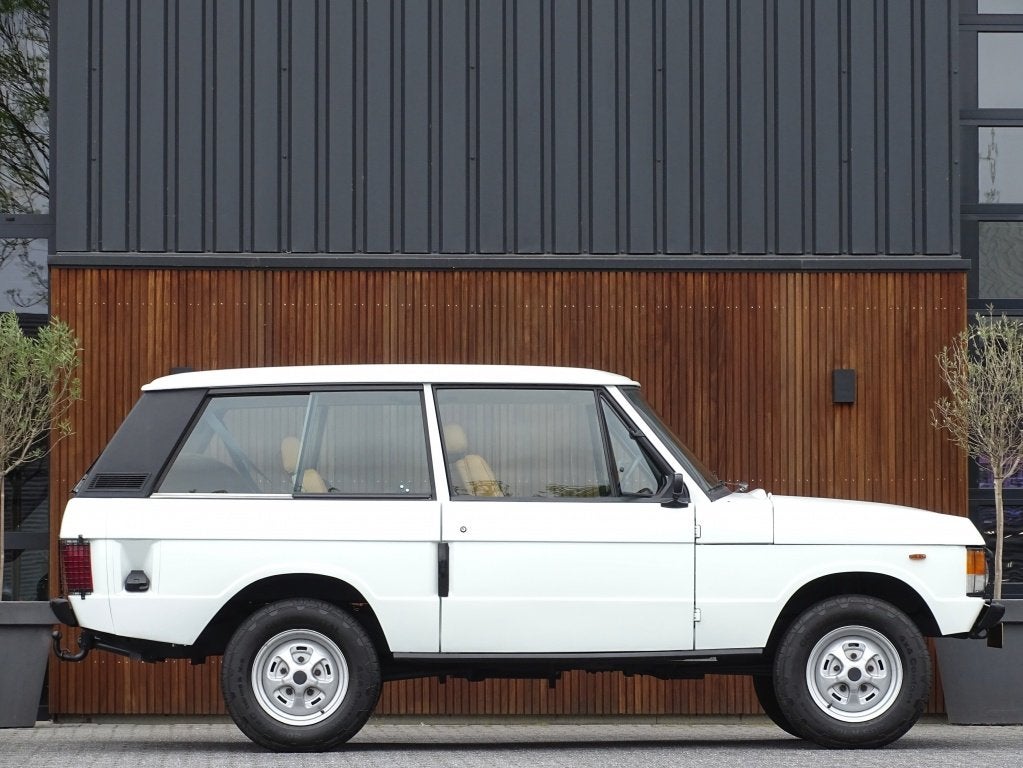 Land Rover Range Rover Classic V8 / 3 DOOR / gerestaureerd 2, Auto's, Oldtimers, 136 pk, Land Rover, 4 stoelen, Wit