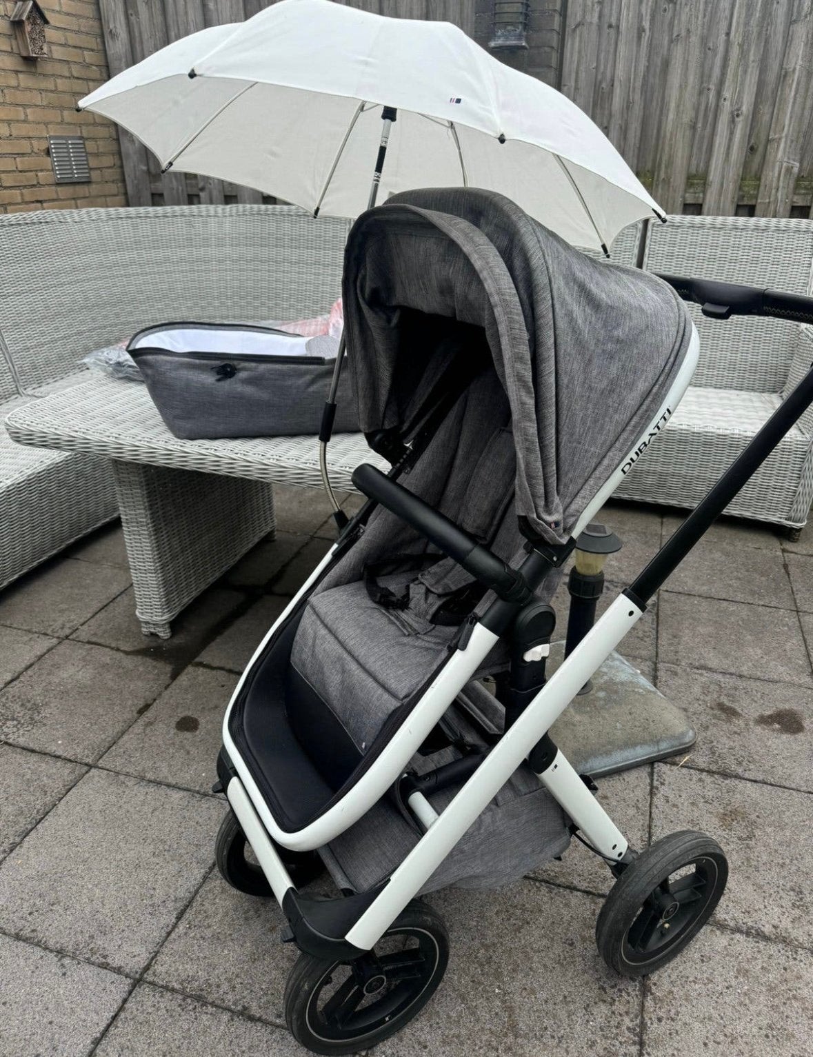 Super mooie Dubatti kinderwagen 3 in 1 met nieuwe zak, Kinderen en Baby's, Kinderwagens en Combinaties, Ophalen, Gebruikt