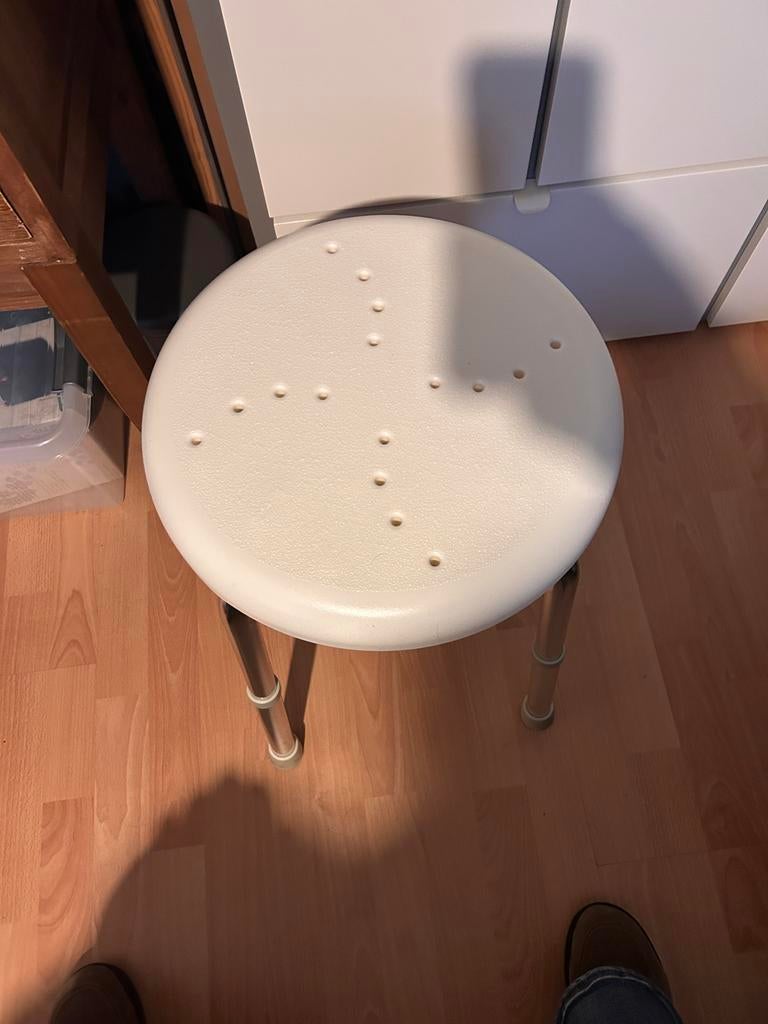 In hoogte verstelbare douchekruk, Ophalen of Verzenden, In hoogte verstelbaar, Gebruikt, Kunststof