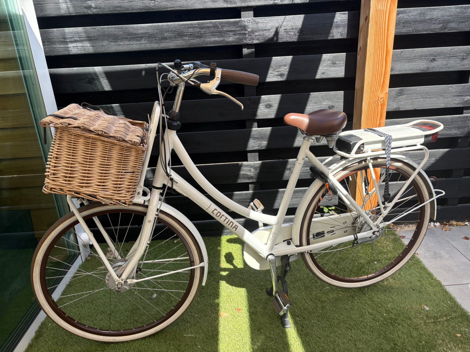 Cortina E-U4 Transport elektrische damesfiets wit/bruin, 55 tot 59 cm, Ophalen, Gebruikt, Overige merken